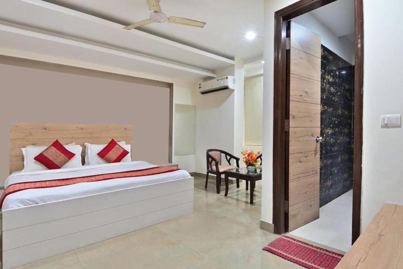Good Luck By Jmd Group Near Delhi Igi Airport New Delhi