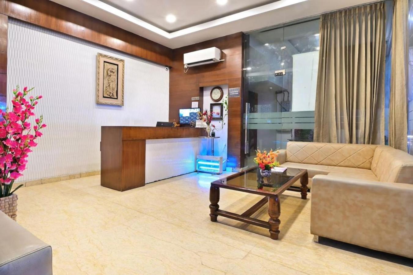 Hotel Good Luck By Jmd Group Near Delhi Igi Airport