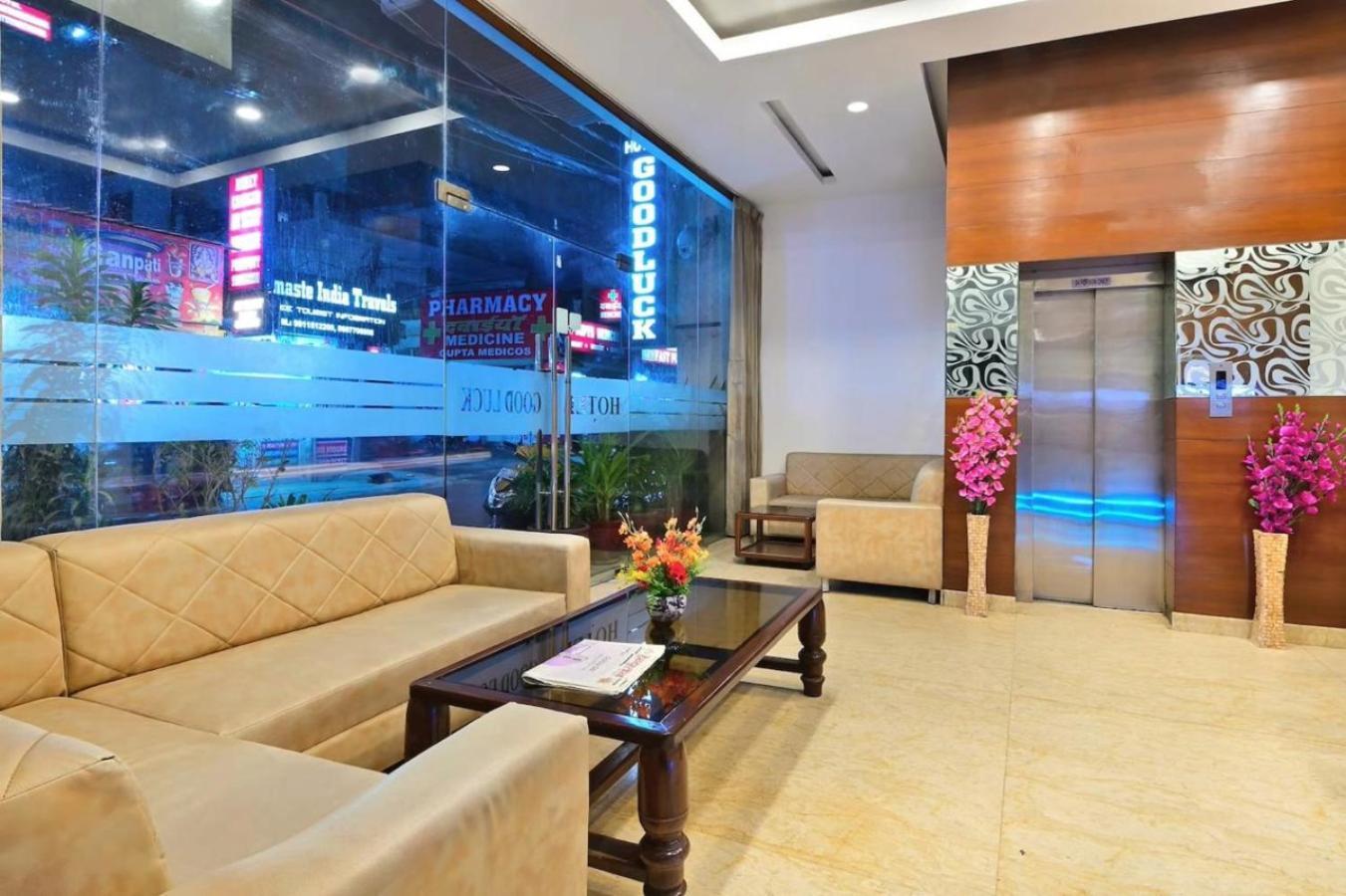 Hotel Good Luck By Jmd Group Near Delhi Igi Airport